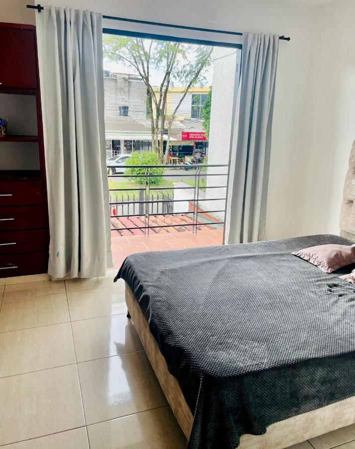 Hostal Roma Villavicencio Esterno foto